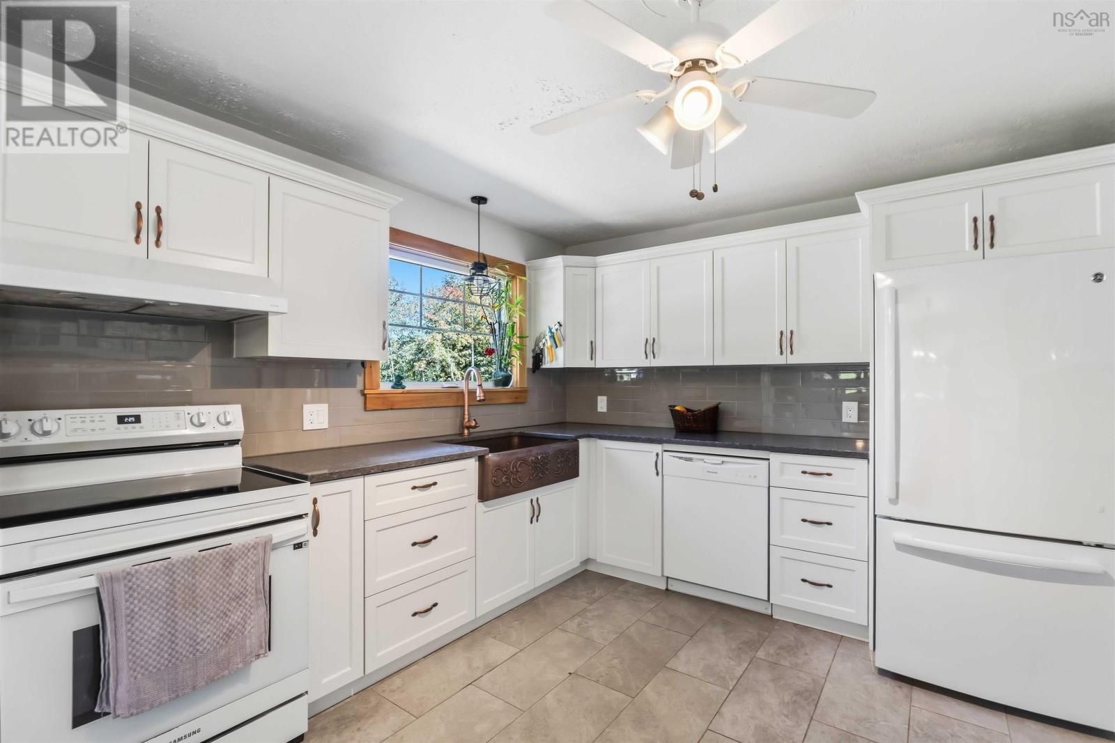 1106 Tetzlaff Road Property Photo 21