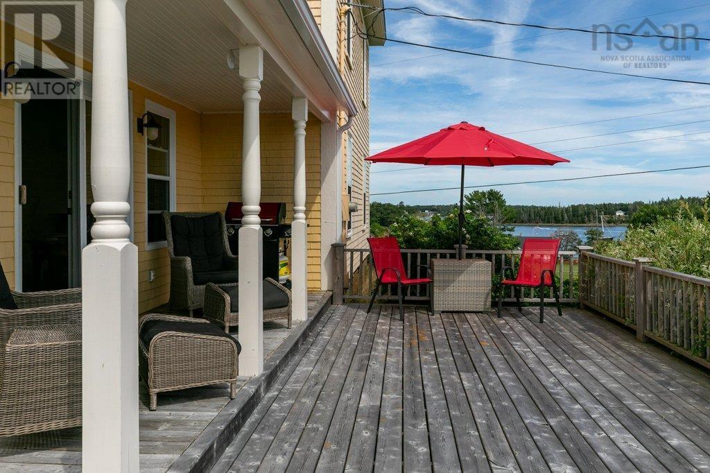678 Oakland Road Property Photo 27
