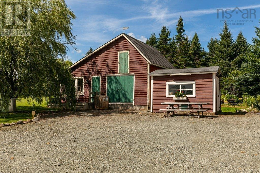 678 Oakland Road Property Photo 34