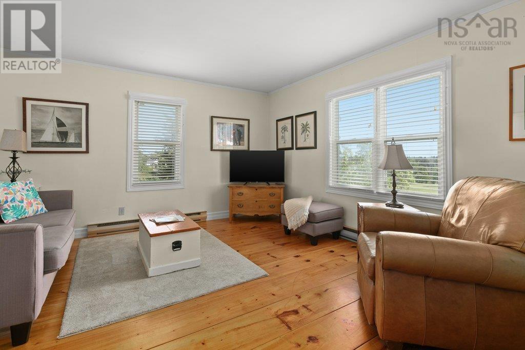 678 Oakland Road Property Photo 40