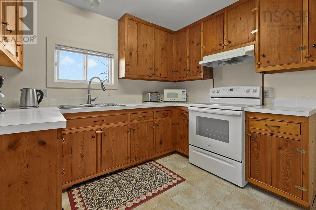 678 Oakland Road Property Photo 48