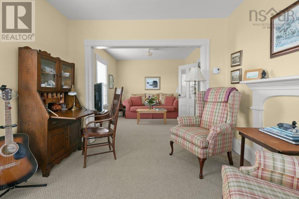 678 Oakland Road Property Photo 16