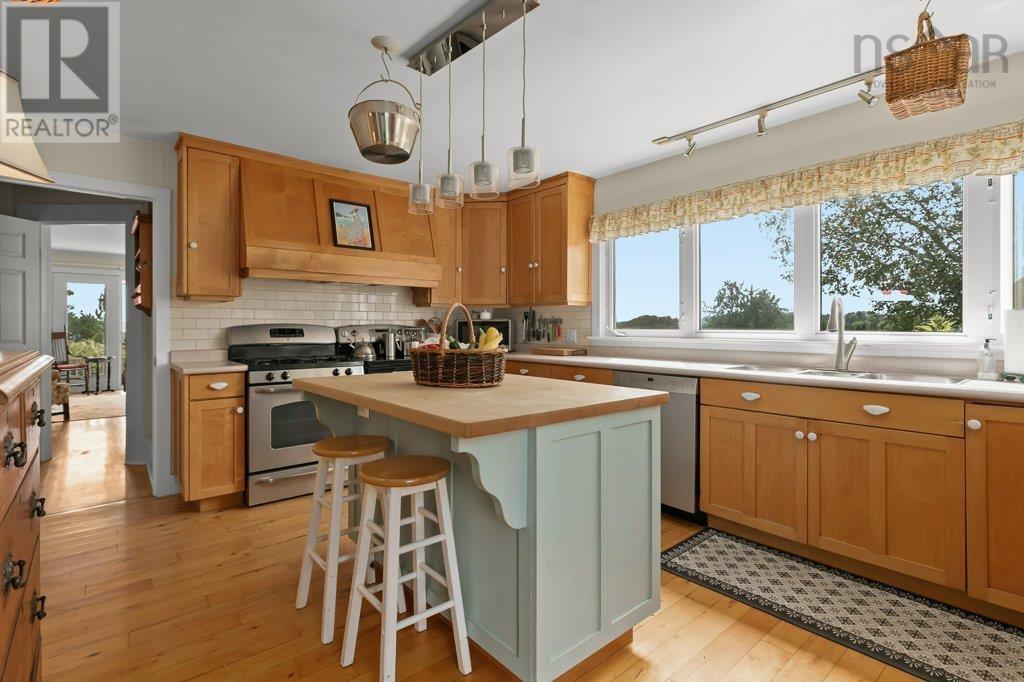 678 Oakland Road Property Photo 21