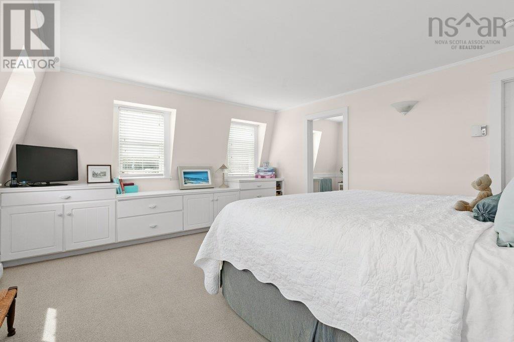 678 Oakland Road Property Photo 22