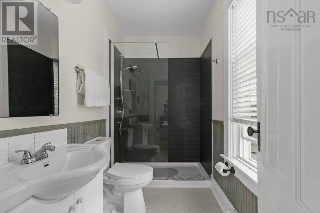 678 Oakland Road Property Photo 25