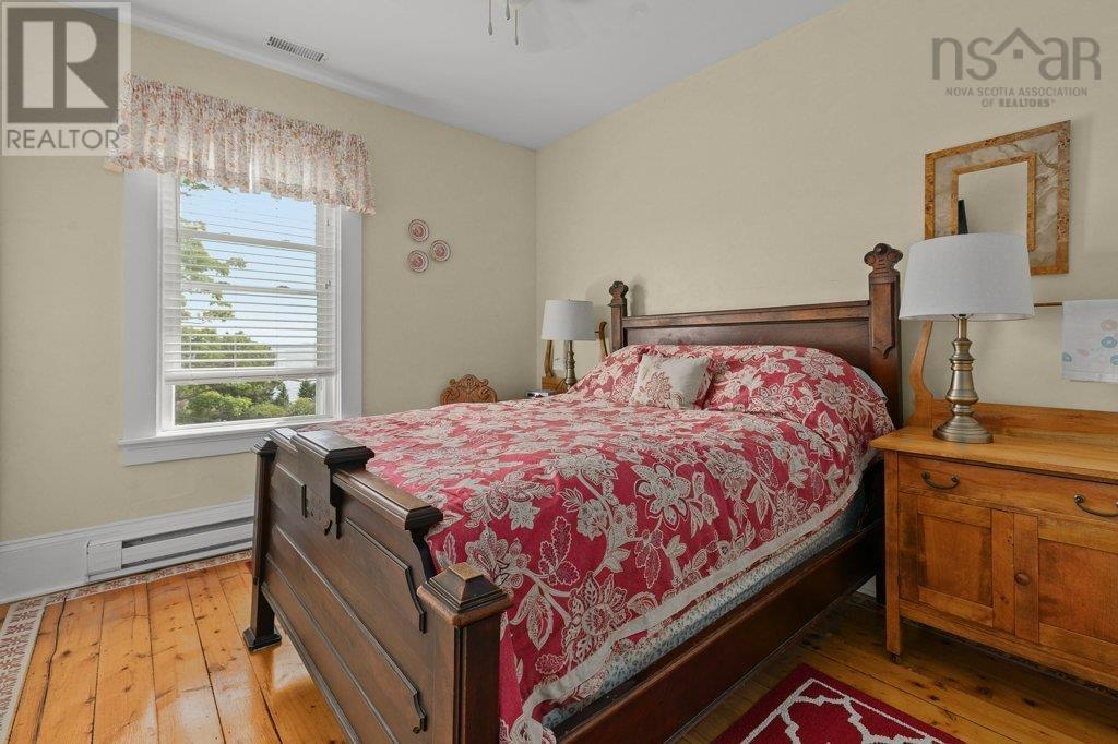 678 Oakland Road Property Photo 26