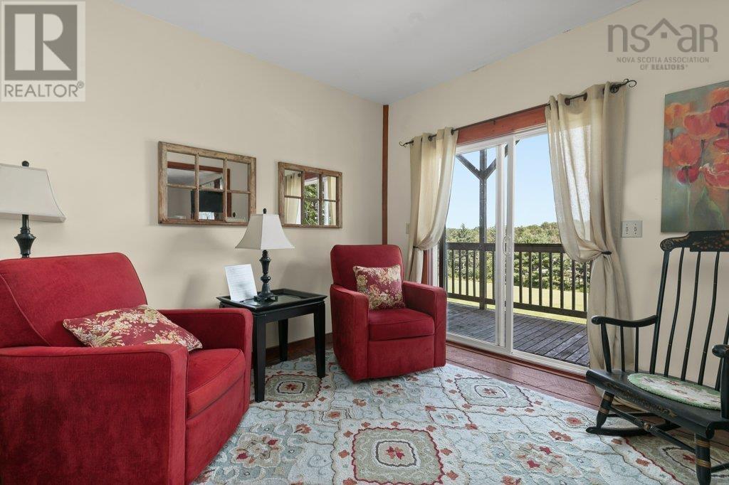 678 Oakland Road Property Photo 43