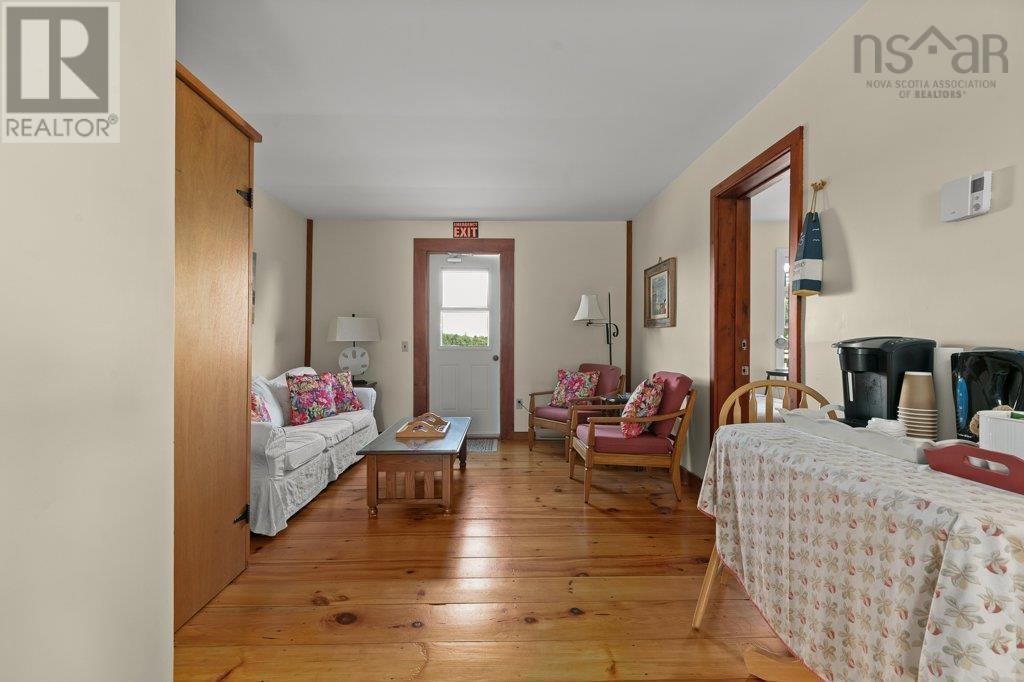 678 Oakland Road Property Photo 44