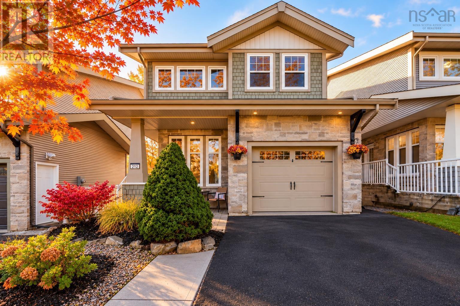 212 Capstone Crescent