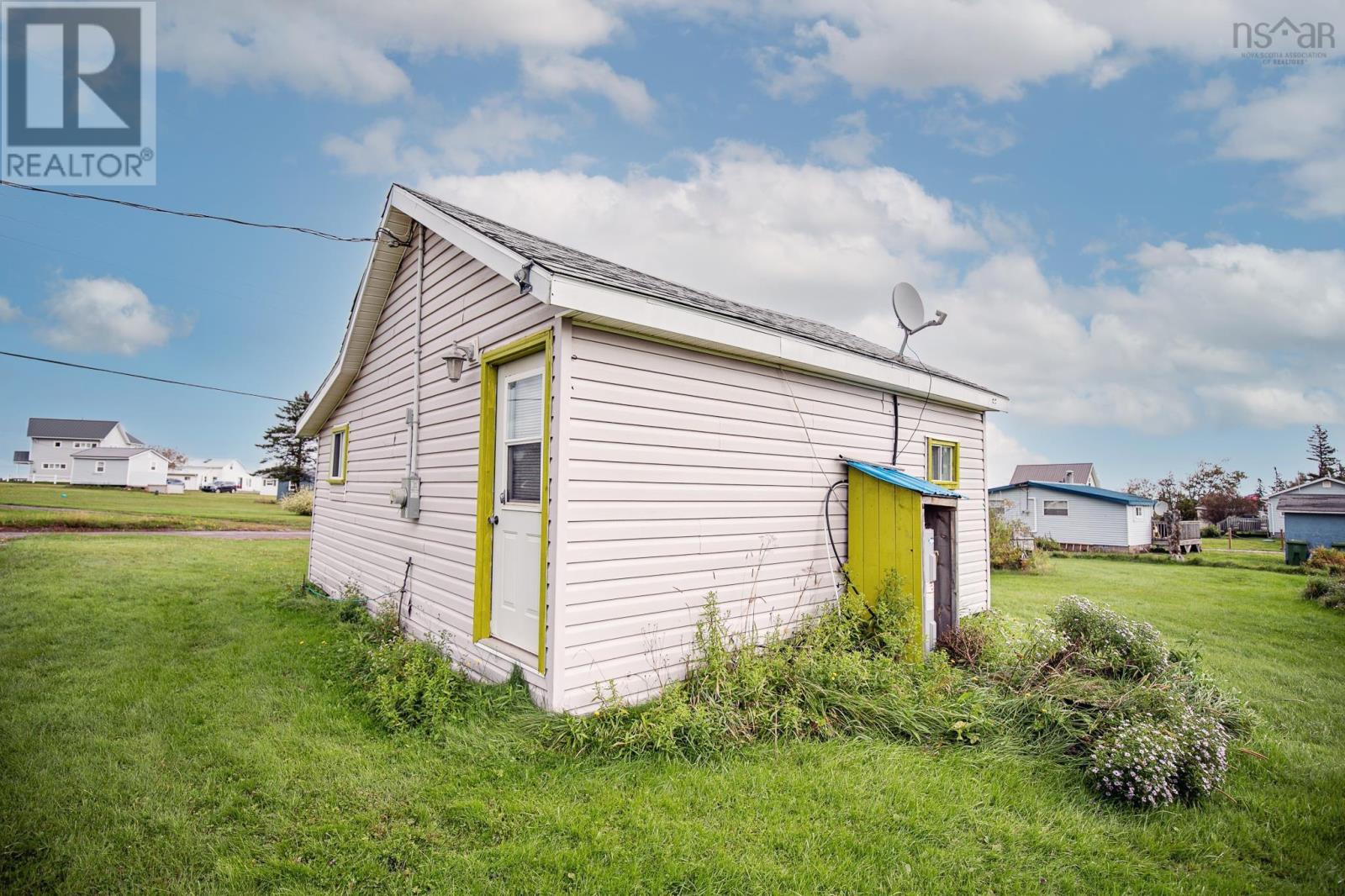 96 Heather Beach Road Property Photo 2