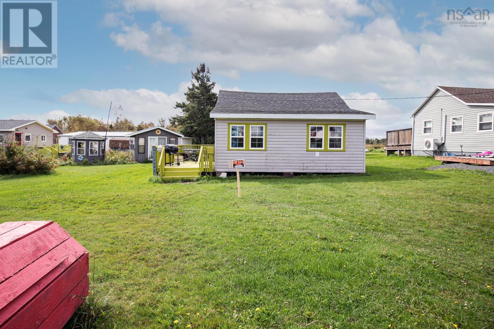 96 Heather Beach Road Property Photo 4