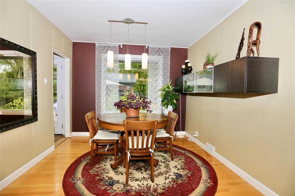 134 Sunnyside Boulevard Property Photo 11