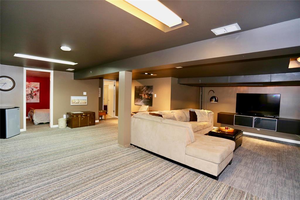 134 Sunnyside Boulevard Property Photo 24