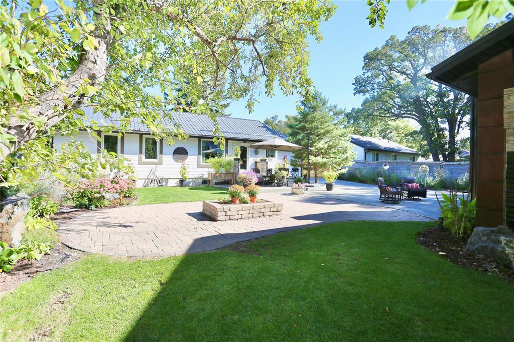 134 Sunnyside Boulevard Property Photo 36