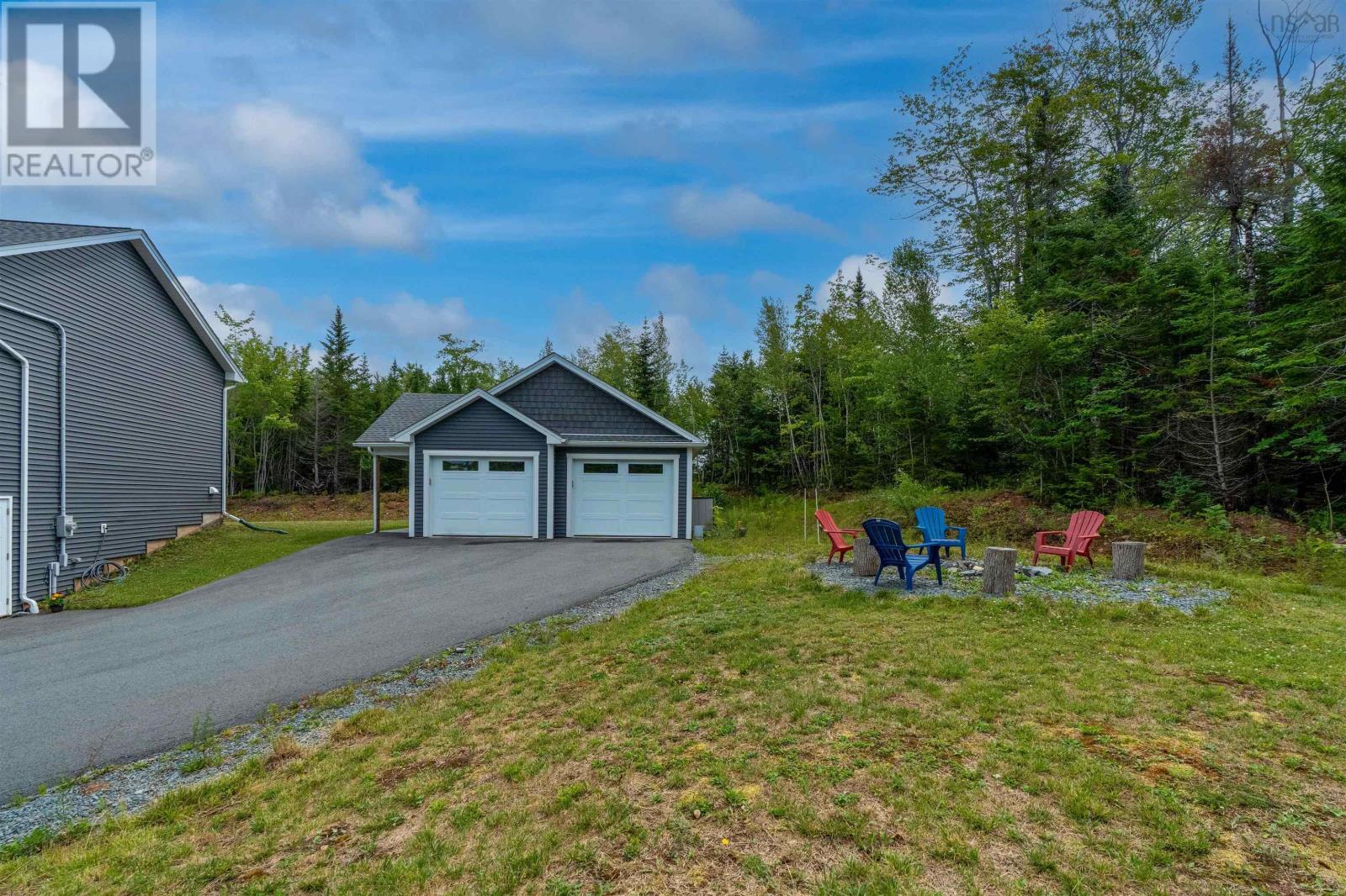 6230 Highway 2 Property Photo 11