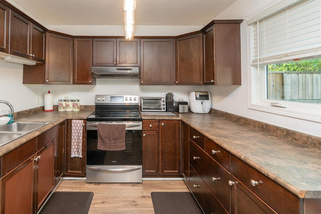 113 Berkshire Bay Property Photo 6