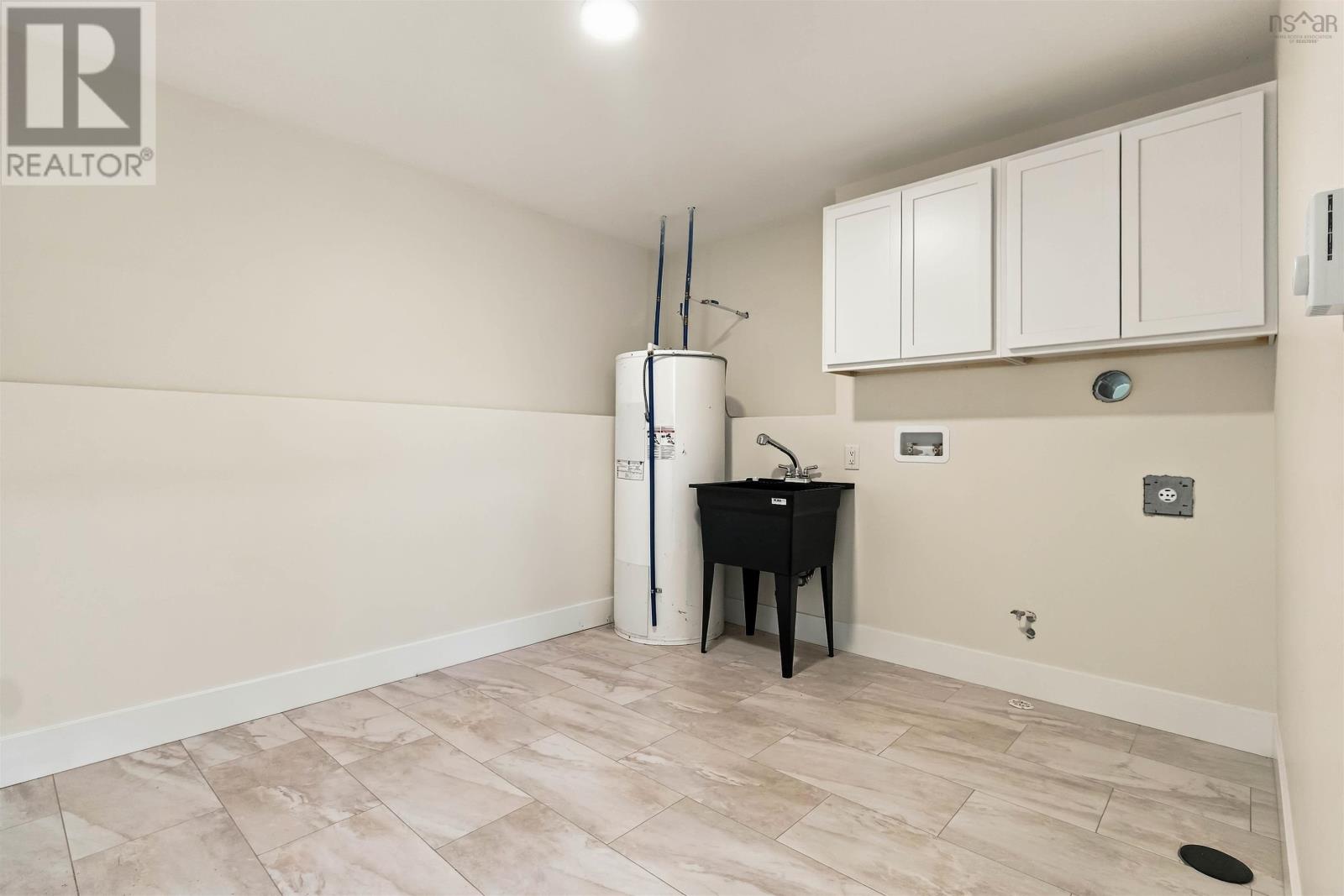 98 Fieldwood Circle Property Photo 32
