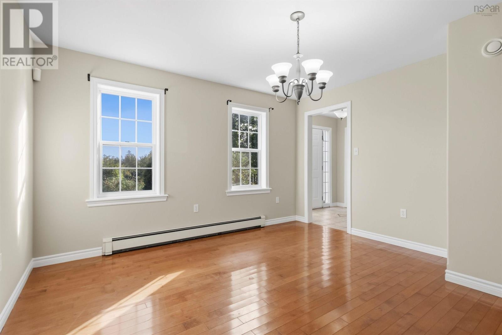 28 Carmel Crescent Property Photo 5