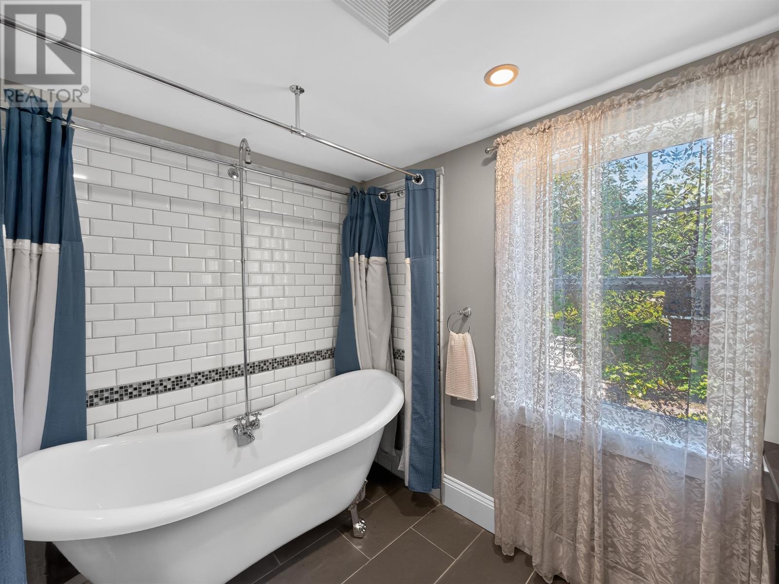 29 Green Road Property Photo 35