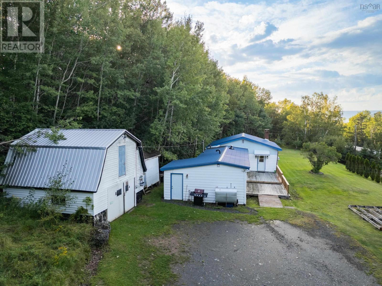 732 Highway 1 Property Photo 4