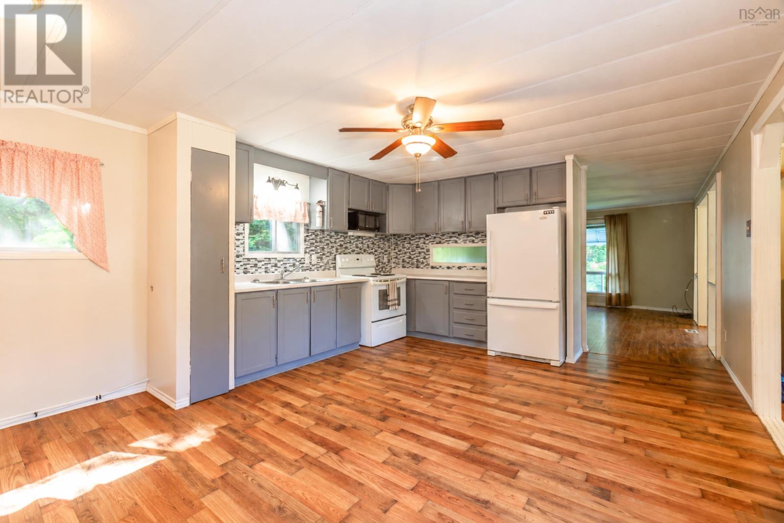 732 Highway 1 Property Photo 8