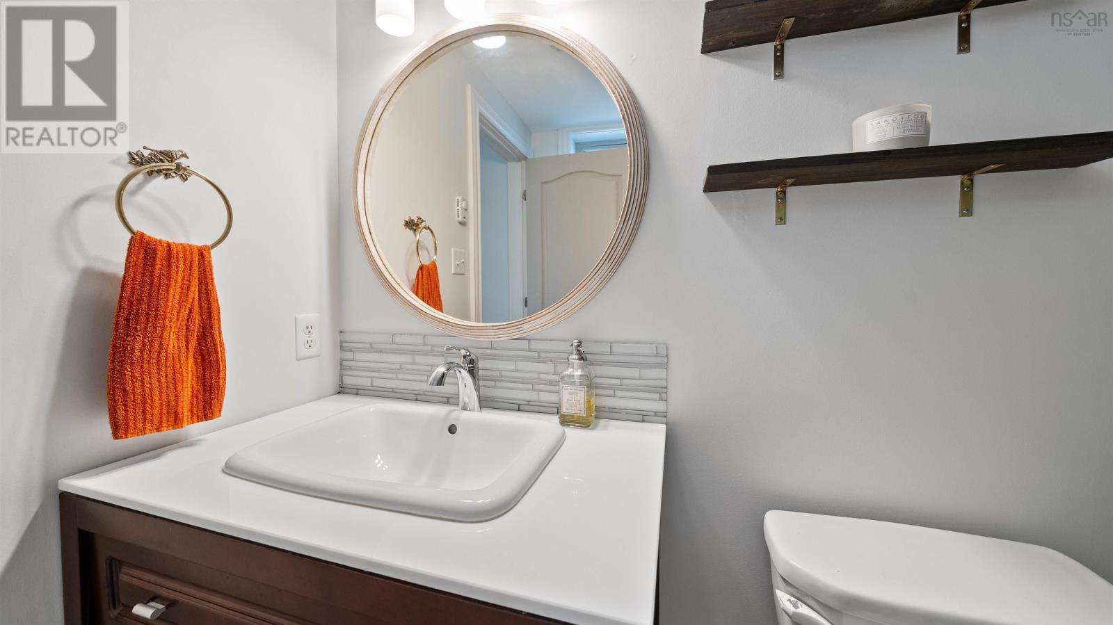 607 200 Crown Drive Property Photo 27