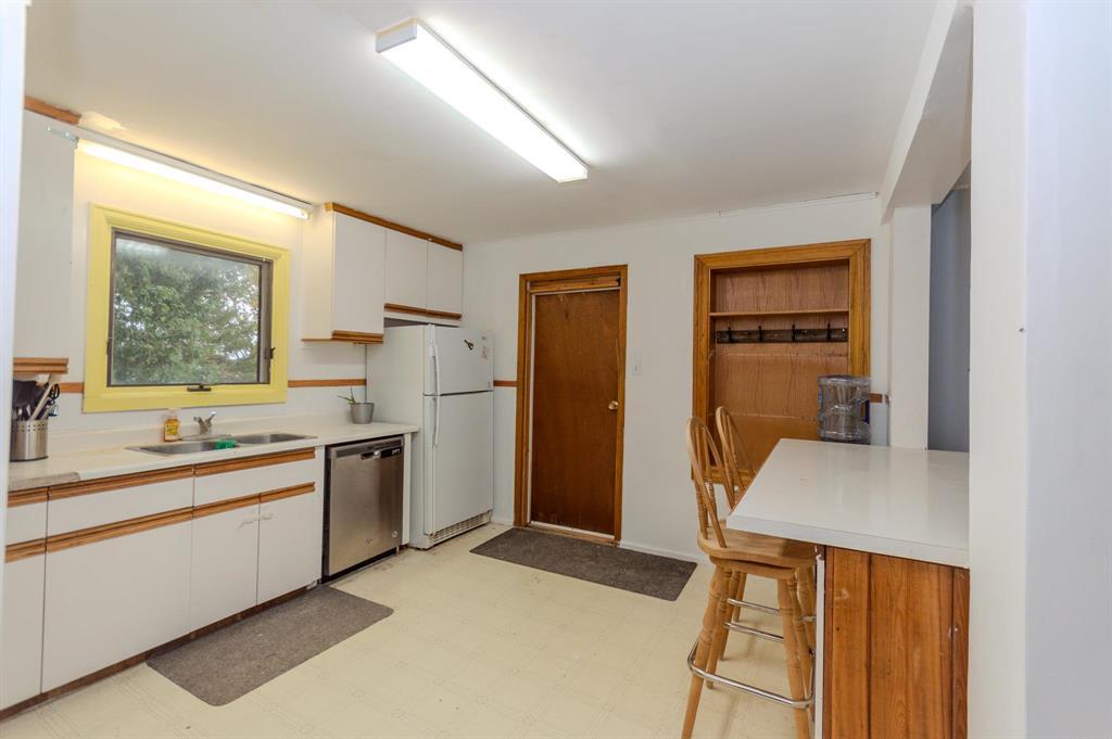 331 Memorial Drive Property Photo 6