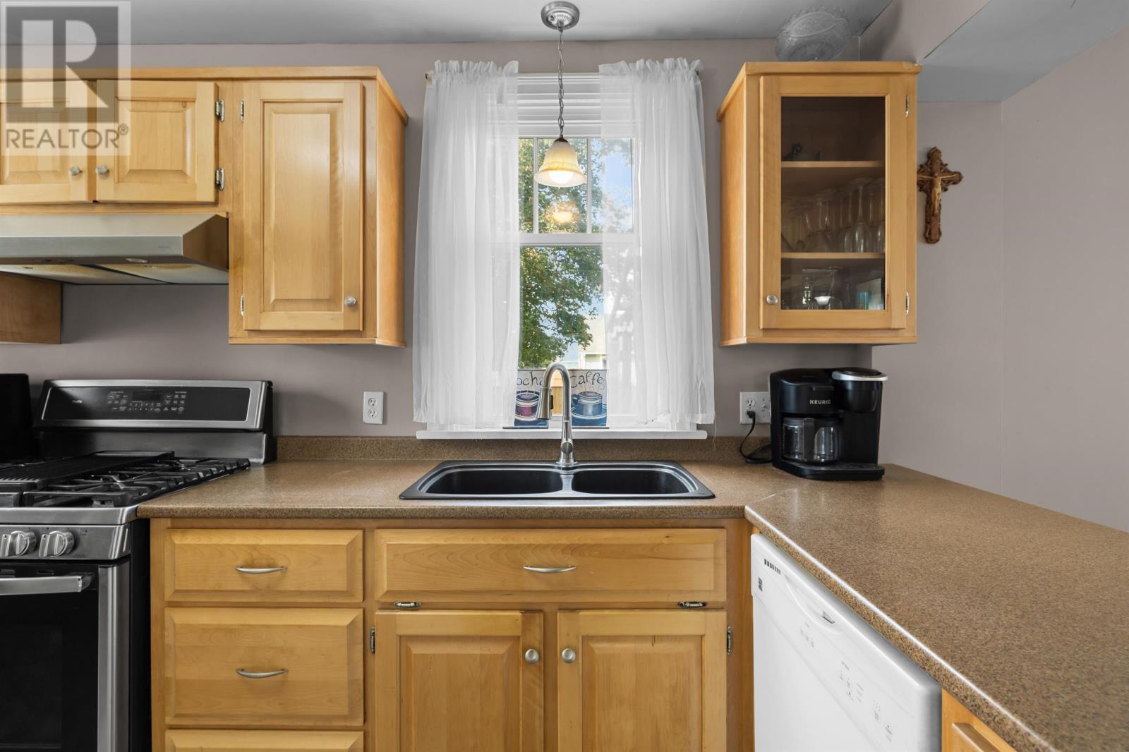 182 Duke Street Property Photo 3