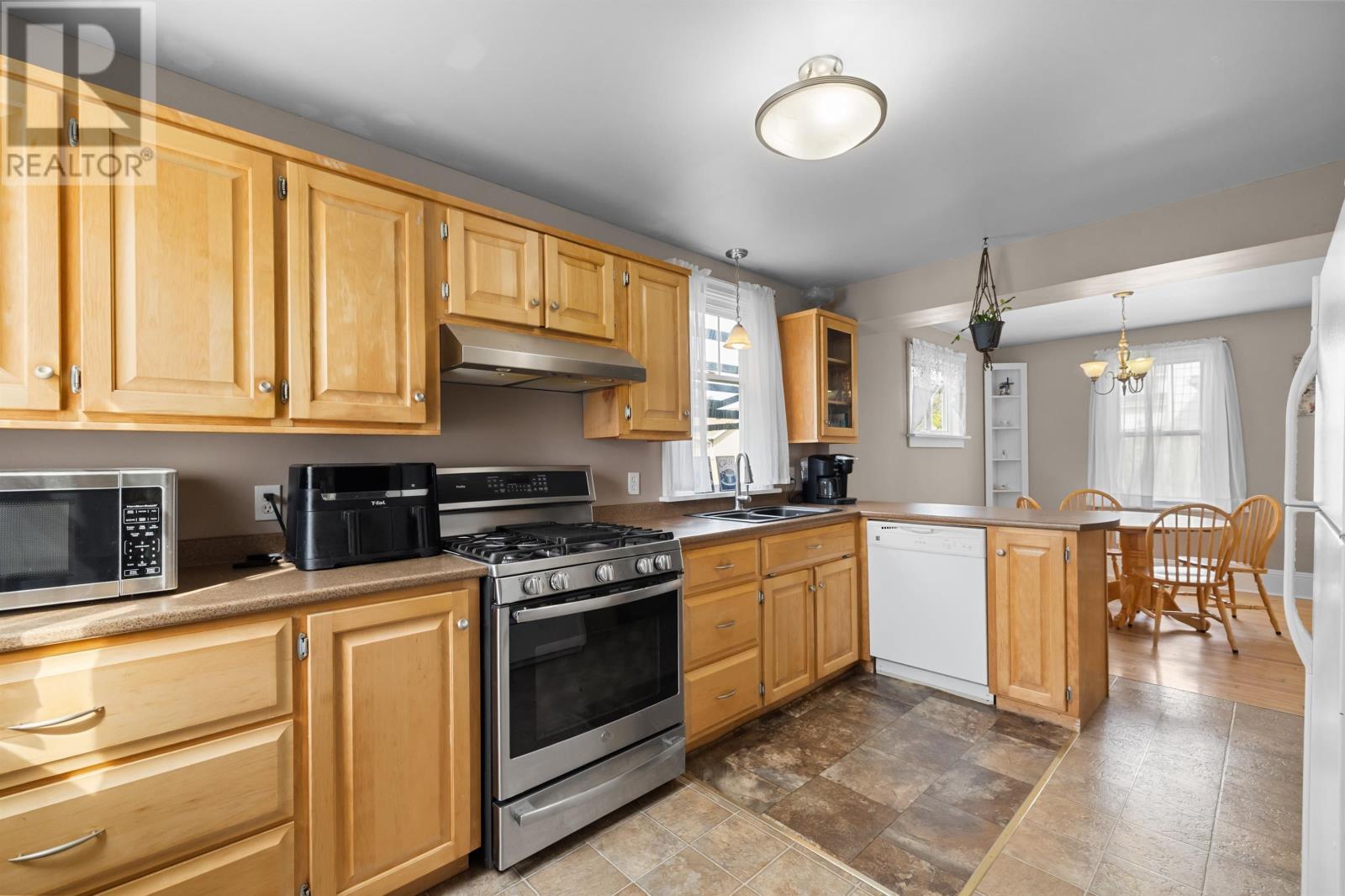 182 Duke Street Property Photo 8