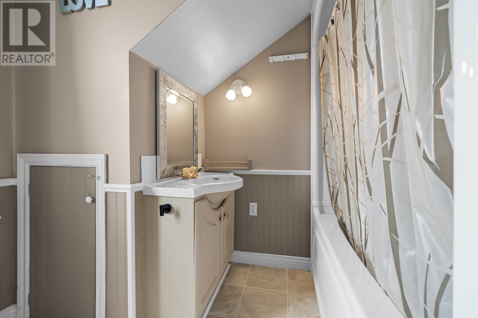 182 Duke Street Property Photo 25