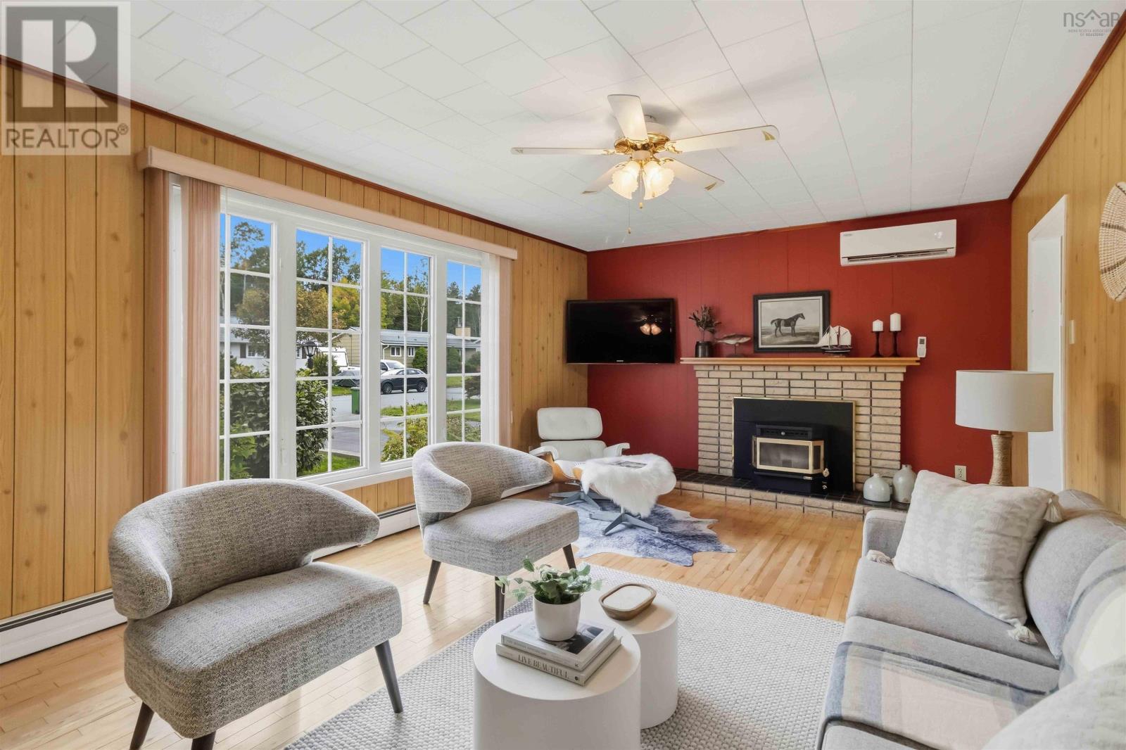 49 Belleshire Drive Property Photo 4