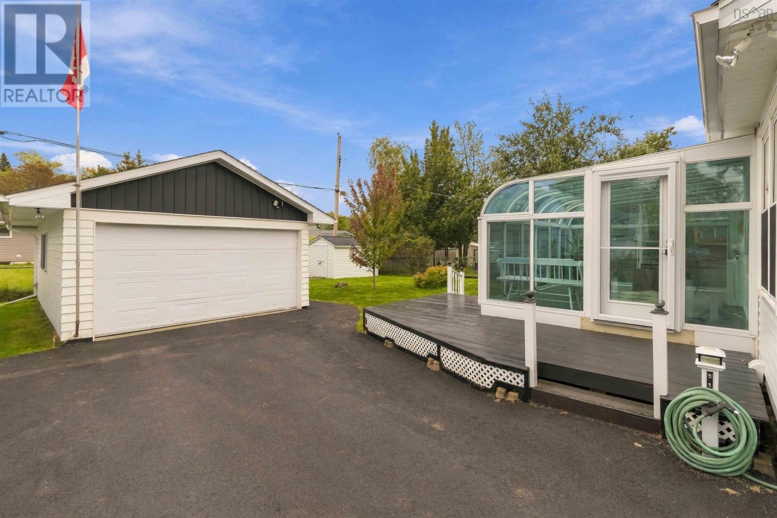 49 Belleshire Drive Property Photo 19