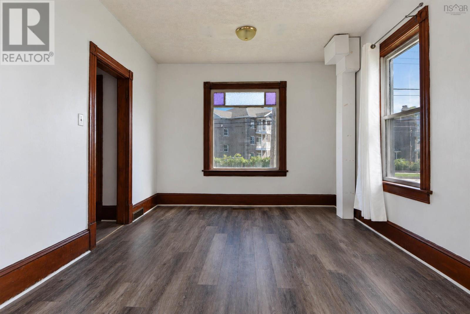 569 East River Road Property Photo 31
