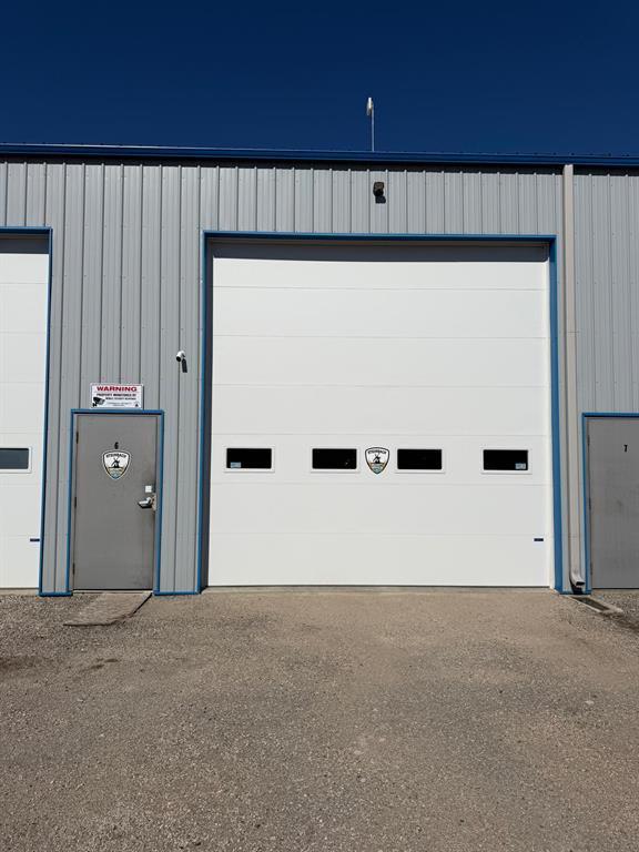 6 131 Industrial Road E Property Photo 1