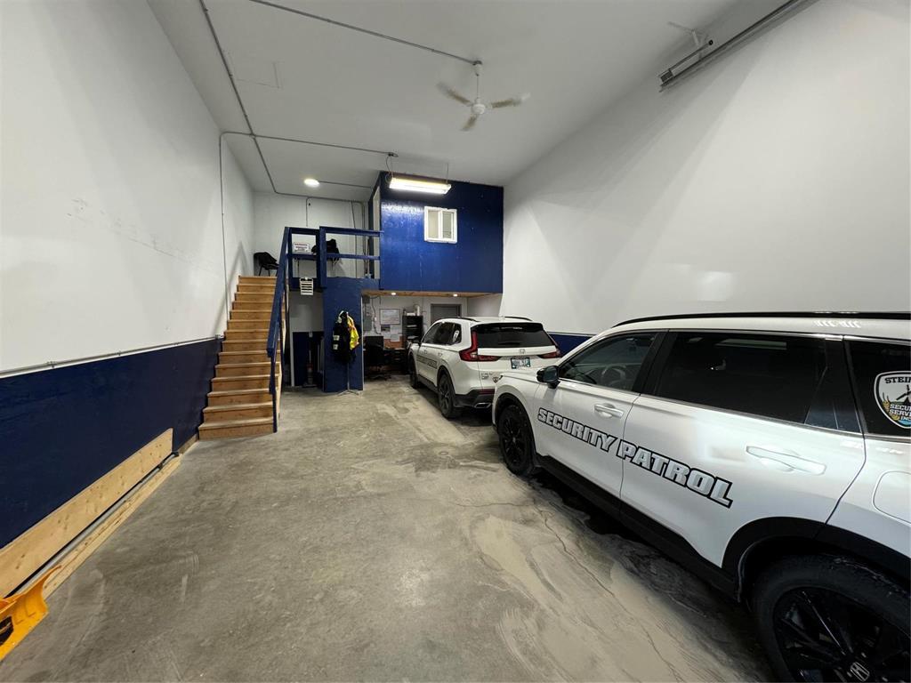 6 131 Industrial Road E Property Photo 6