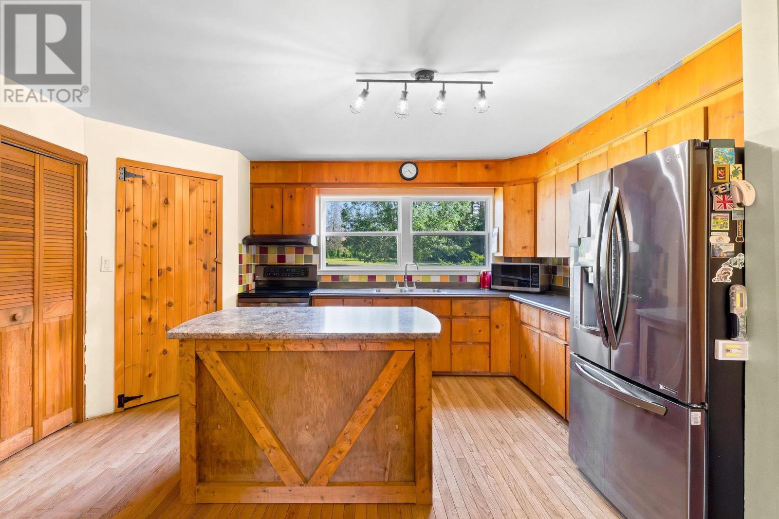 836 Crooked Creek Road Property Photo 7