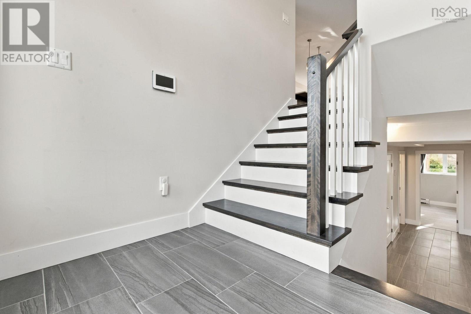 76 Tilbury Avenue Property Photo 3