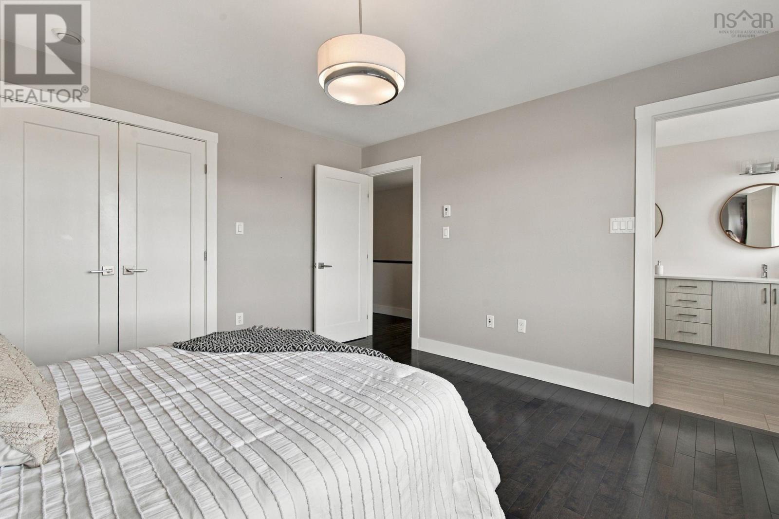 76 Tilbury Avenue Property Photo 25