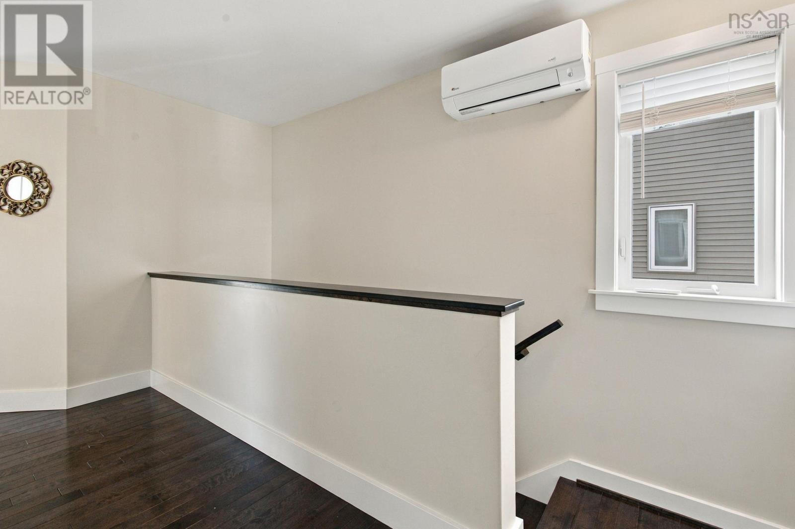 76 Tilbury Avenue Property Photo 29