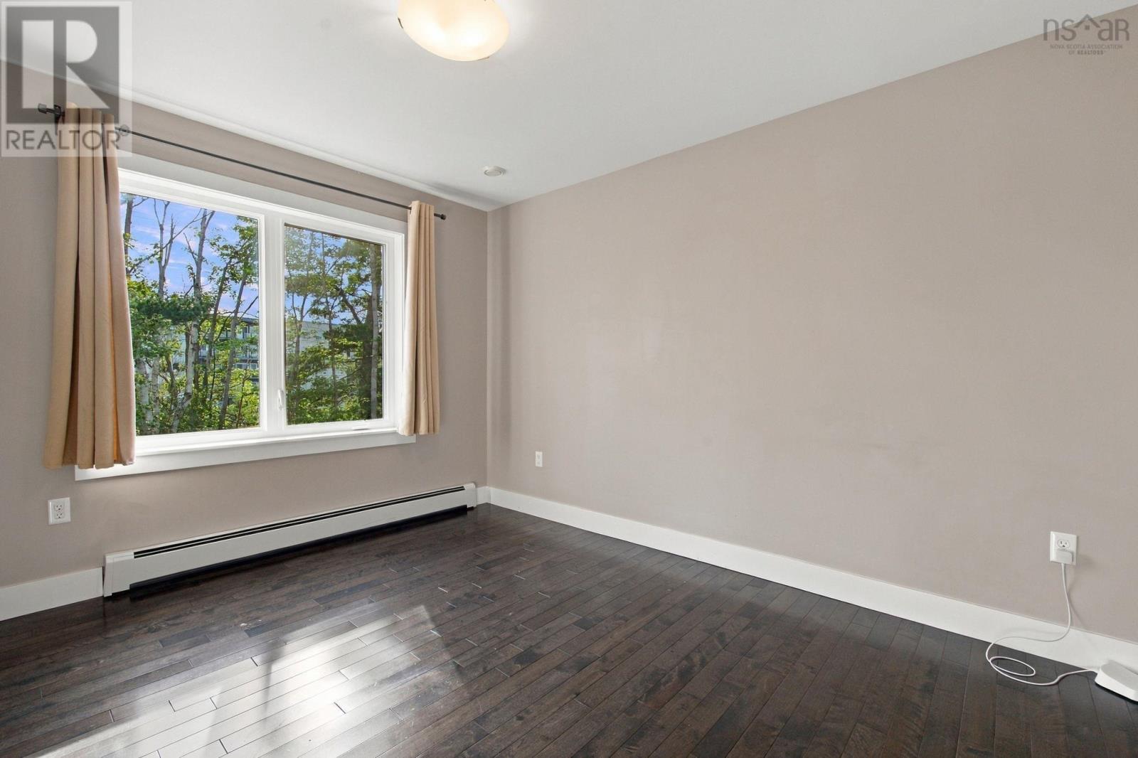 76 Tilbury Avenue Property Photo 30