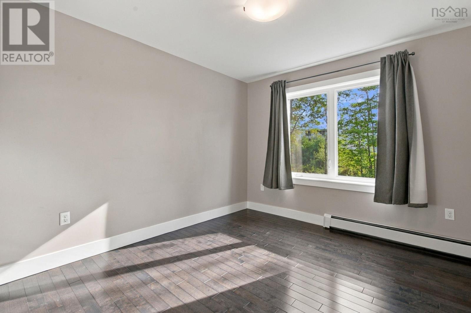 76 Tilbury Avenue Property Photo 32