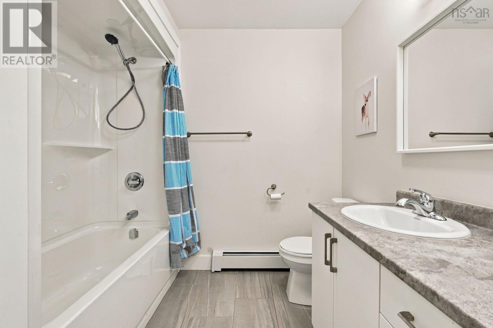 76 Tilbury Avenue Property Photo 35