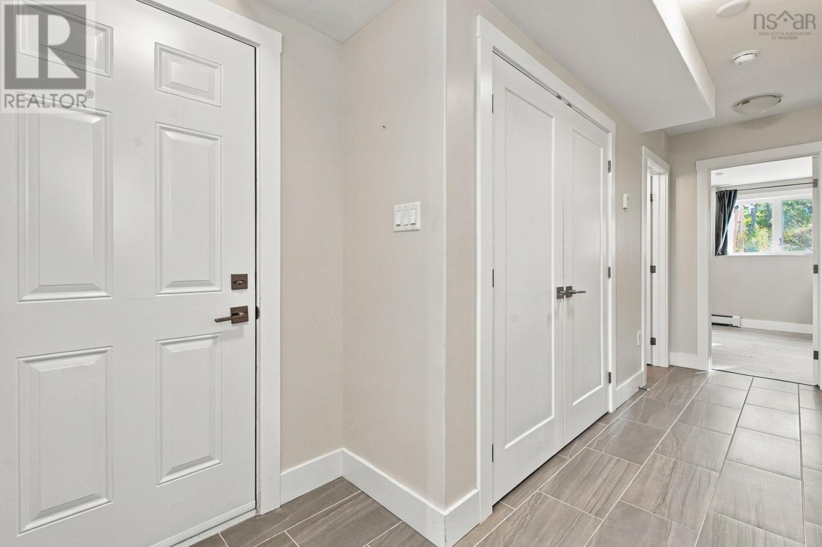 76 Tilbury Avenue Property Photo 37