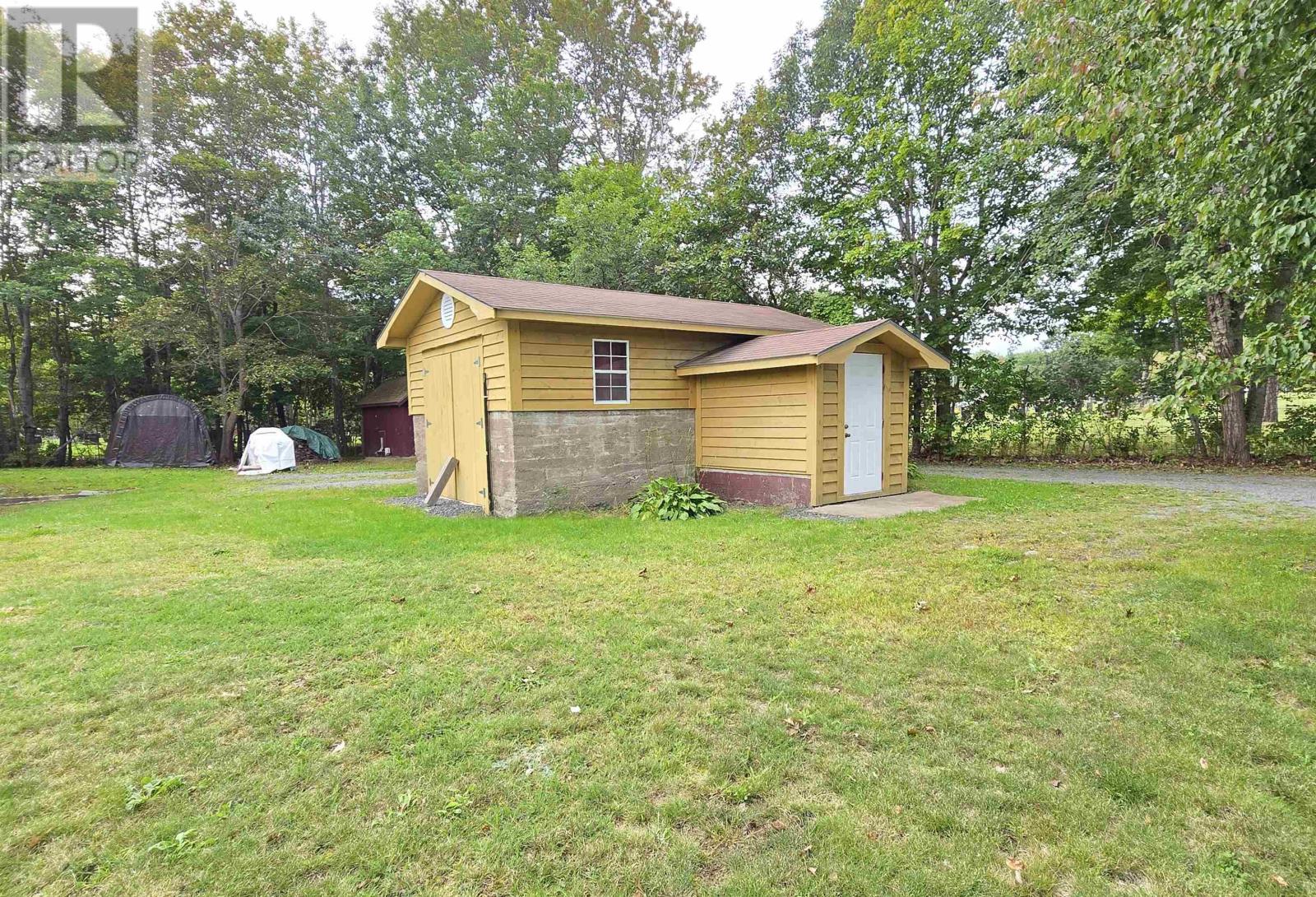 115 Starr Street Property Photo 2