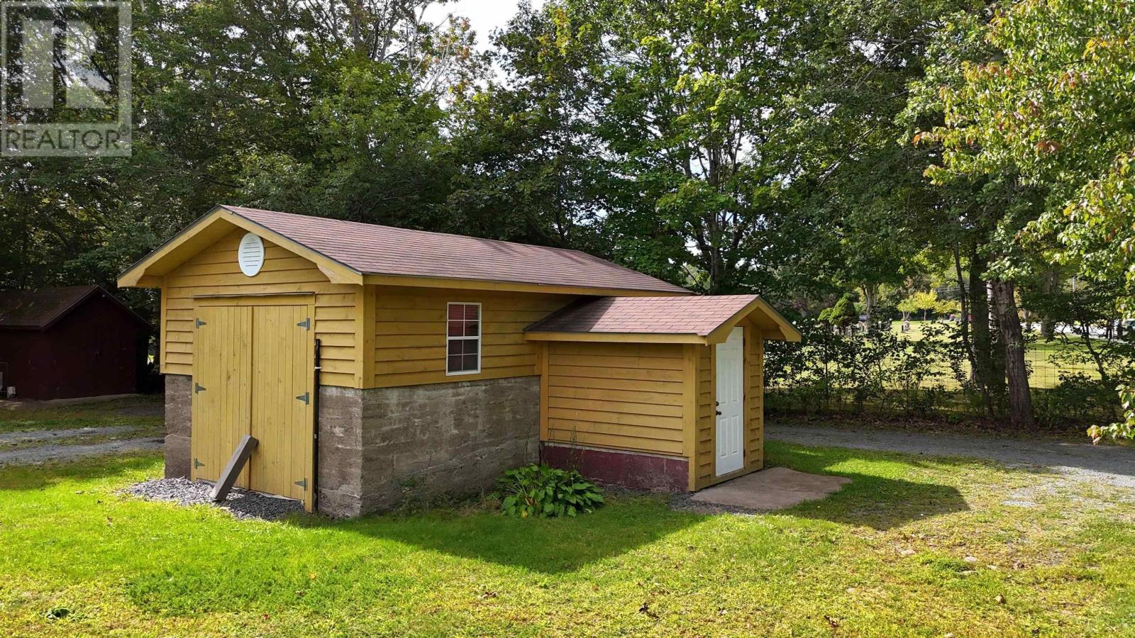 115 Starr Street Property Photo 35