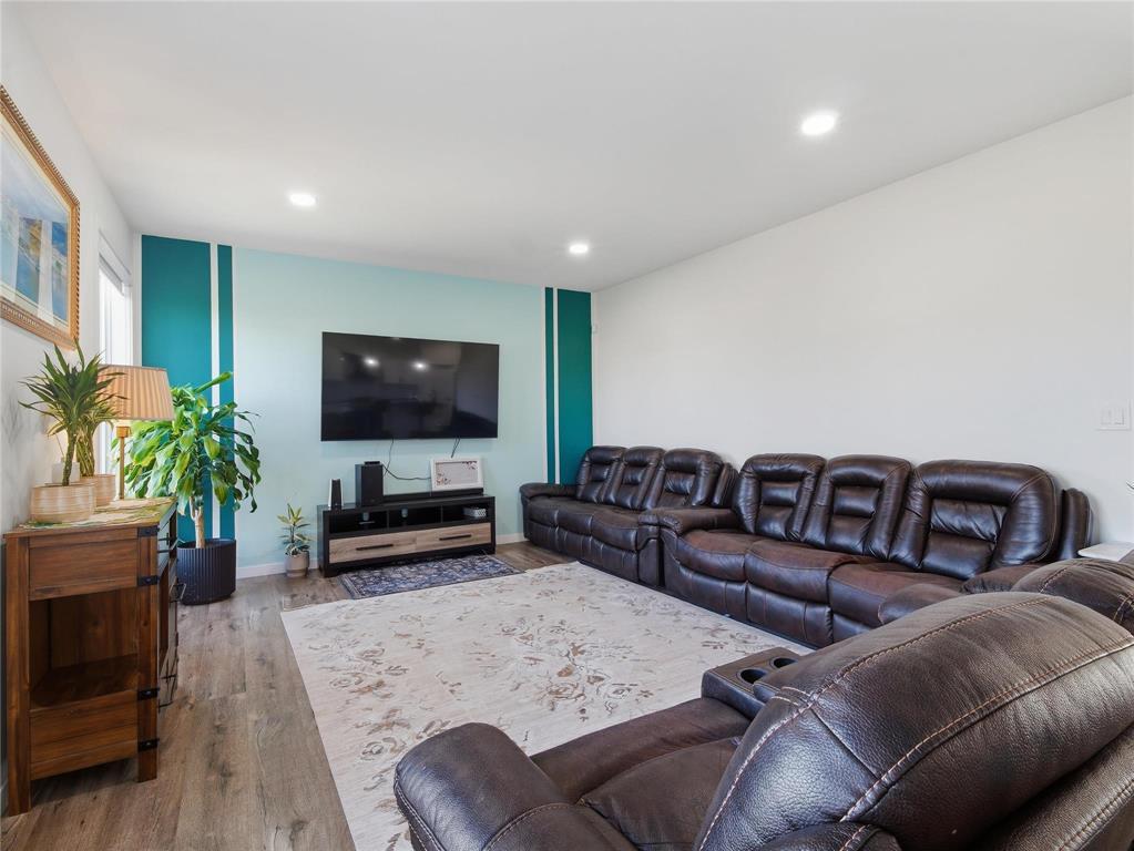 15 Bakersfield Court Property Photo 19