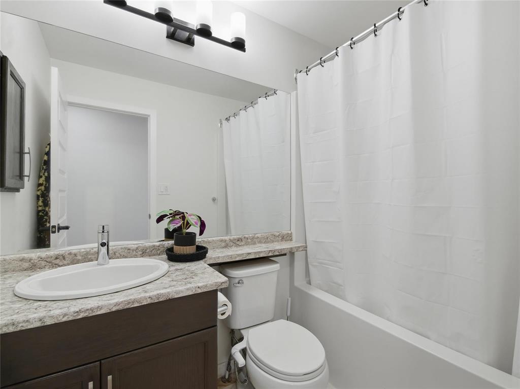 15 Bakersfield Court Property Photo 29