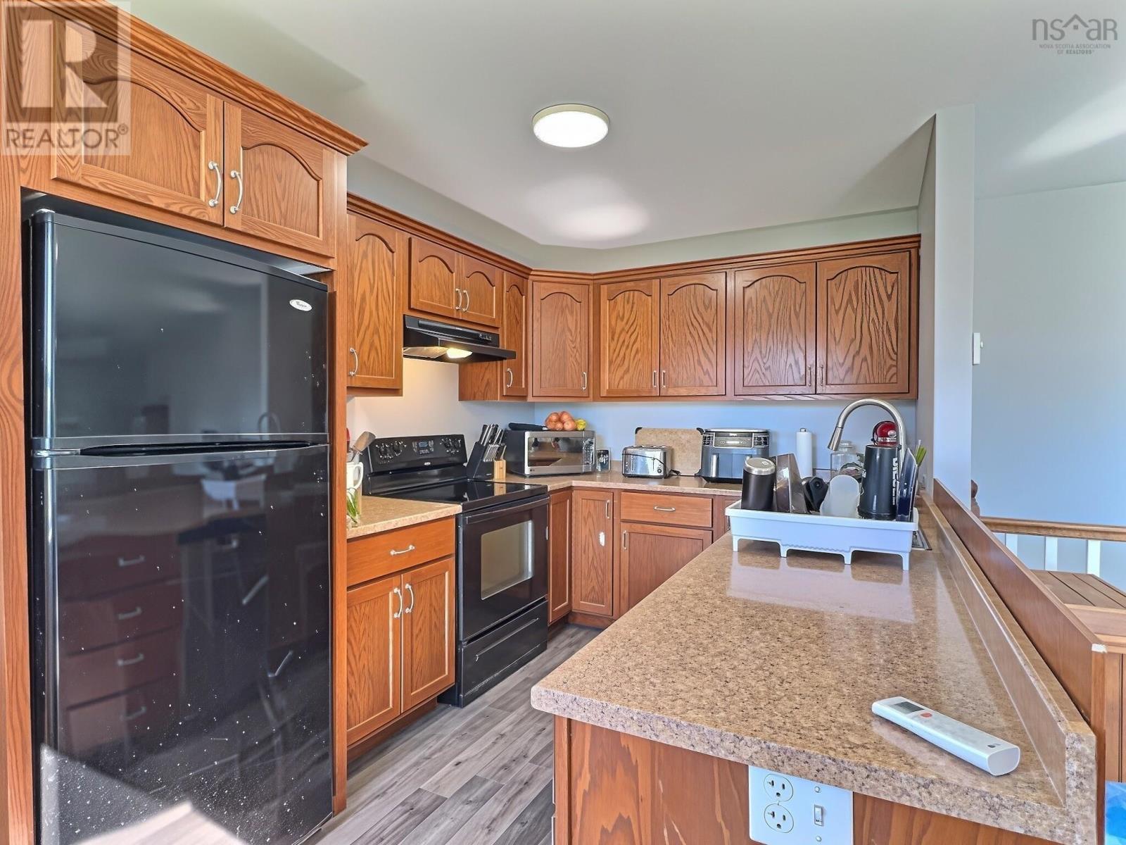 A&b 90 Ford Street Property Photo 2