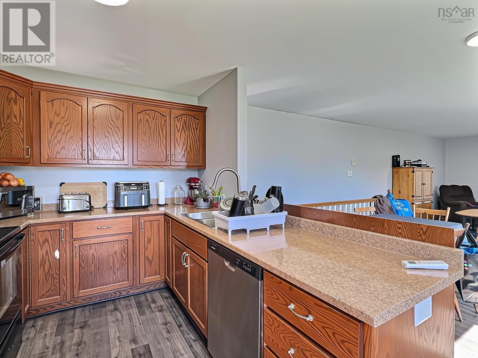 A&b 90 Ford Street Property Photo 3