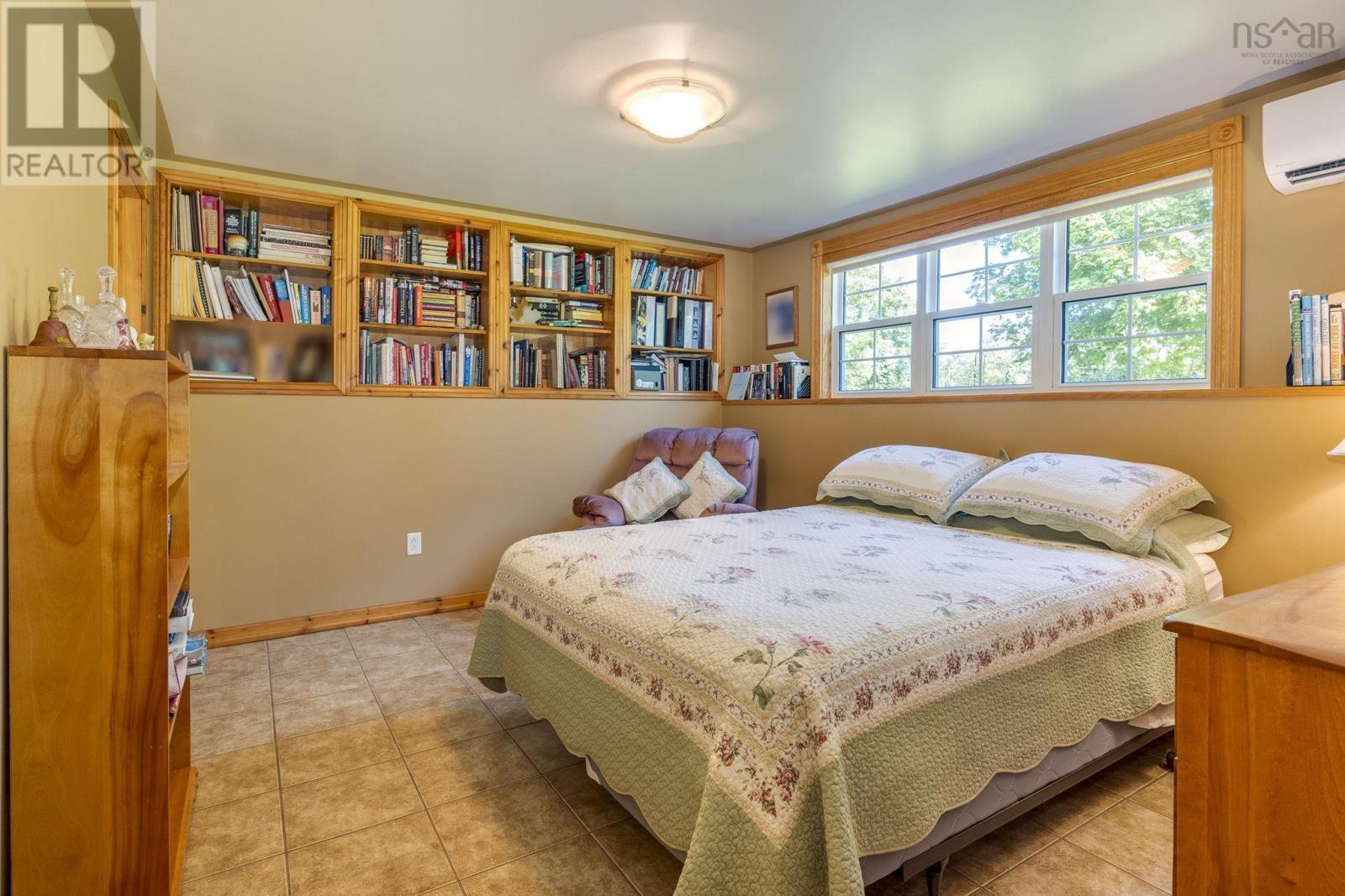 143 Oliver Road Property Photo 45